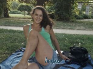 Arielaxx
