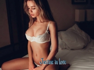 Justine_in_love