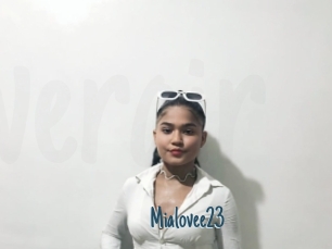Mialovee23