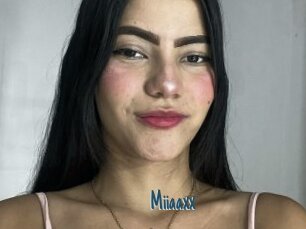 Miiaaxx