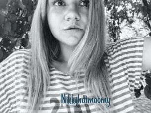 Nikkyhotmoomy